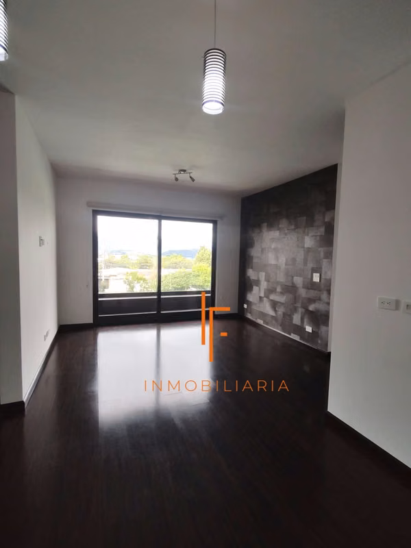 Moderno y Amplio Apartamento, Curridabat
