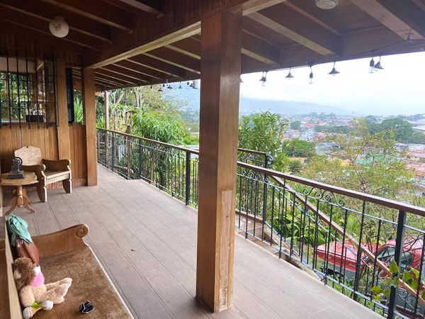 Sale of property w/house and rental apart., La Colina, Curridabat (AD)