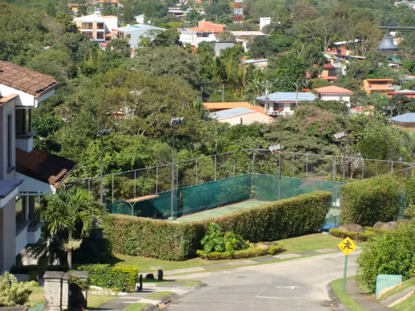 Lote a la venta en condominio en Ciudad Colón