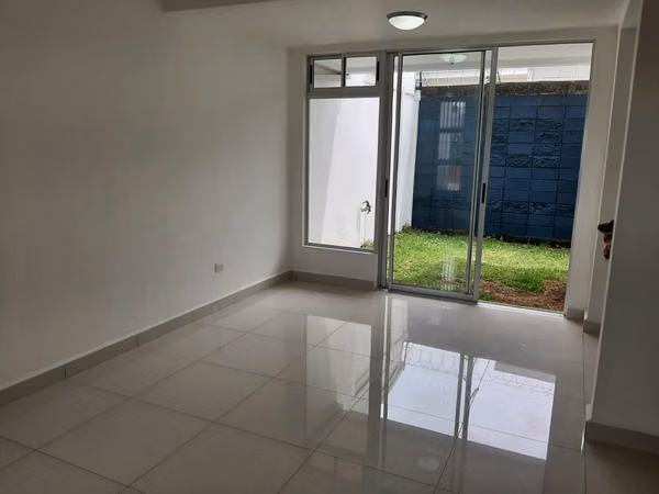 Se Vende Casa en Condominio Terra Azul # 1 en San Pablo de Heredia