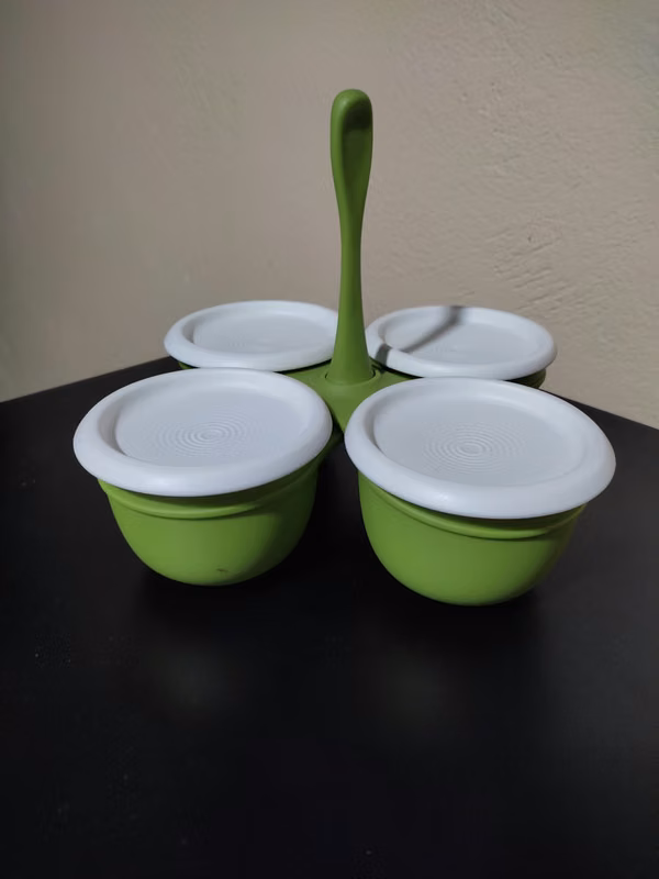 COMBOYS TUPPERWARE