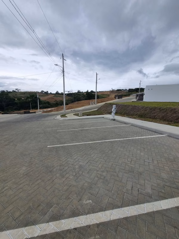 Venta de Lotes en la Unión de Cartago, condominio Hacienda Peraz. La Unión