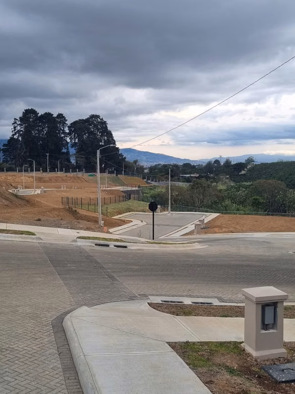 Venta de Lotes en la Unión de Cartago, condominio Hacienda Peraz. La Unión