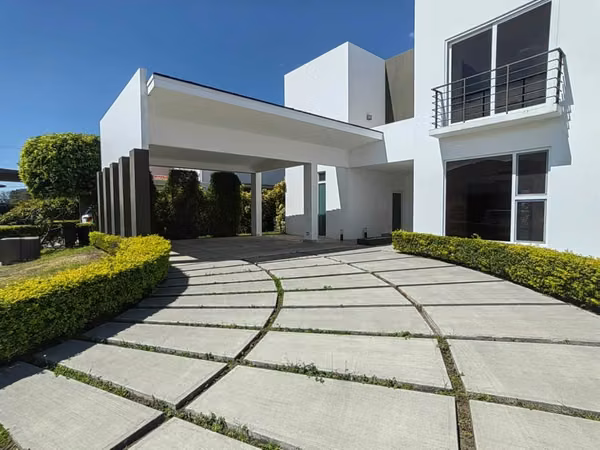CASA EN VENTA EN EXCLUSIVO CONDOMINIO LINDORA SANTA ANA