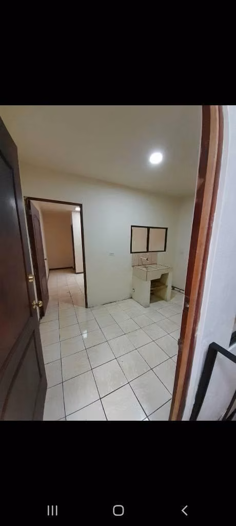 Apartment Los Angeles, Cartago
