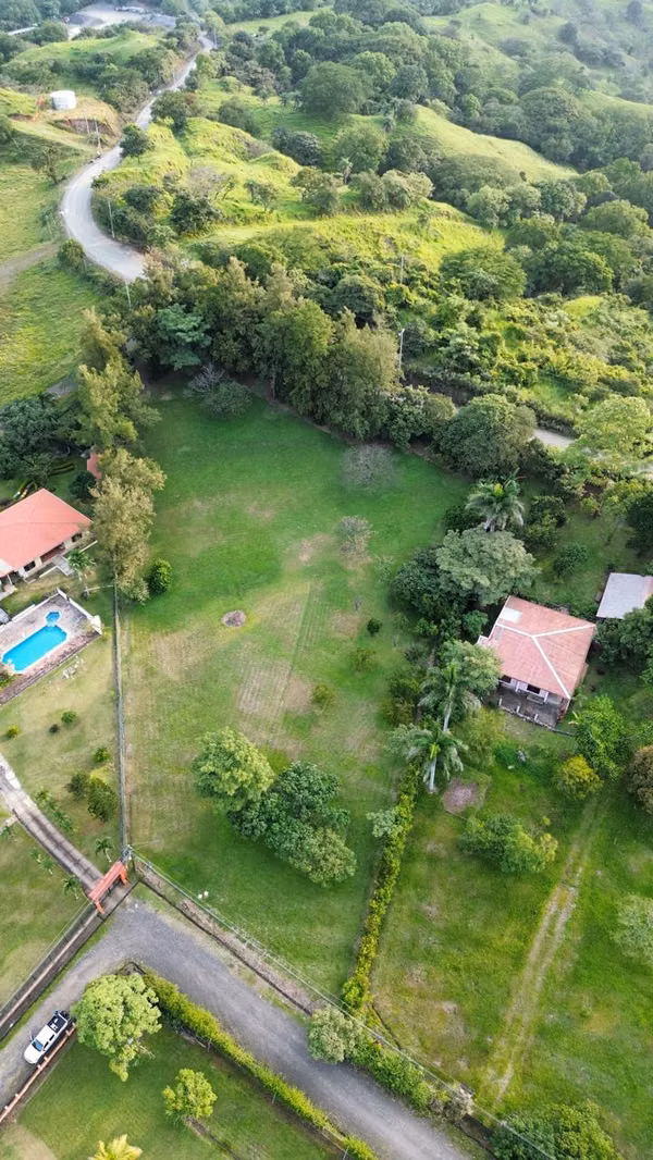 TERRENO PARA QUINTA EN TURRUCARES, ALAJUELA, COSTA RICA