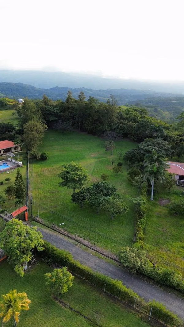 TERRENO PARA QUINTA EN TURRUCARES, ALAJUELA, COSTA RICA