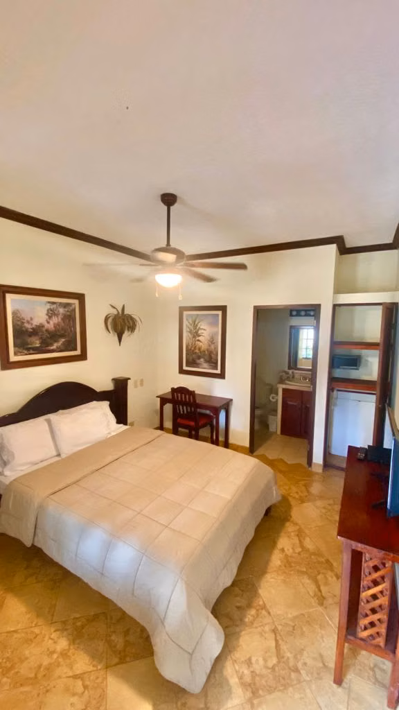 Se vende Hotel Boutique en Playa Carillo, Guanacaste, Costa Rica.