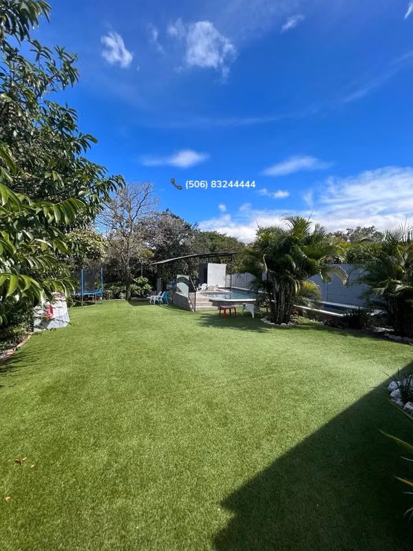 VENTA DE CASA INDEPENDIENTE EN RIO ORO DE SANTA ANA