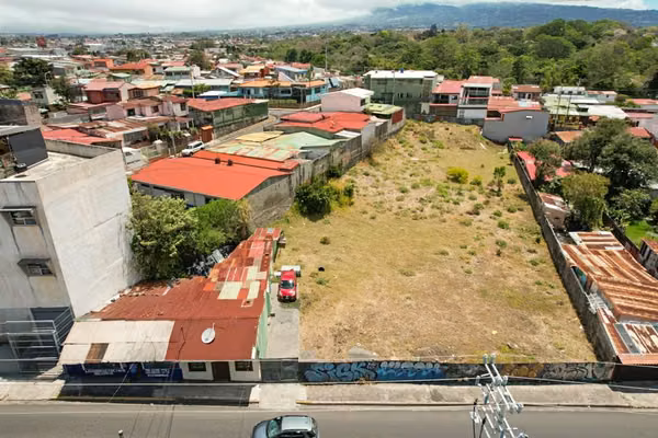 Se vende terreno con Uso de Suelo Mixto, Guadalupe (FE).