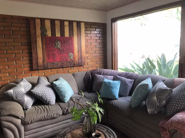 Vendo en Sabana oportunidad. Casa independiente y amplio terreno