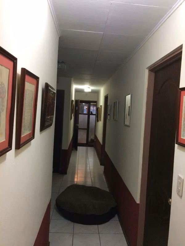 VENTA CASA  HEREDIA POR OFICINAS DE LA CCSS