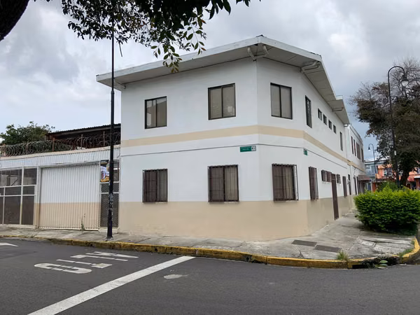 Propiedad Esquinera en Venta – Barrio Luján, San José