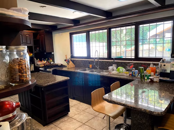 VENTA ESCAZÚ, BELLO HORIZONTE, CASA CON GRAN TERRENO