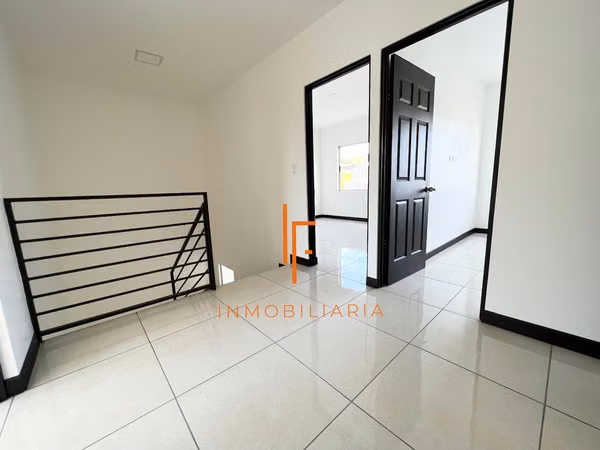 Se Alquila Moderna Casa en Condominio cerca de Curridabat