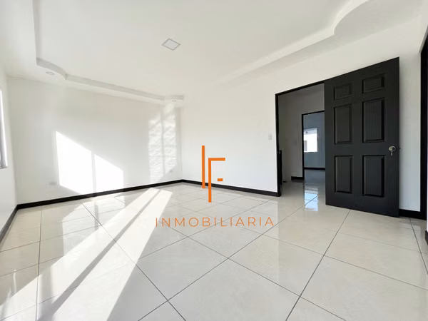 Se Alquila Moderna Casa en Condominio cerca de Curridabat