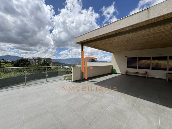 Apartamento de 3 habitaciones en Curridabat