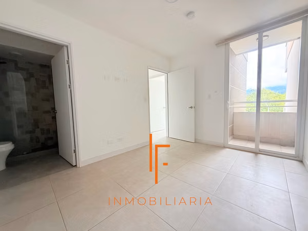 Apartamento de 3 habitaciones en Curridabat