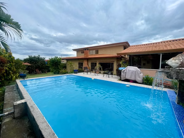 House for Sale in Santo Domingo de Heredia | Large Garden &amp; Private Pool
