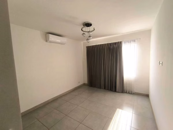 LA ARBOLEDA – BELÉN | Casa Esquinera · Alquiler o Venta · Mudanza Inmediata