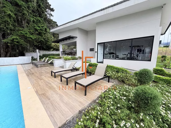Casa en Condominio con Vista Espectacular y Amenidaes, Tres Ríos