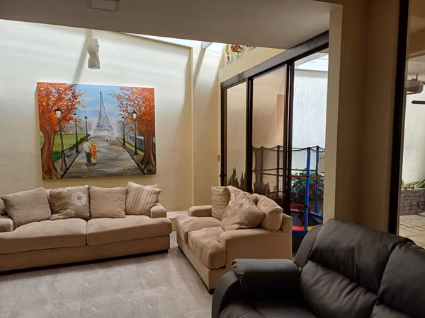 Venta de casa en Vistas de Ayarco Curridabat
