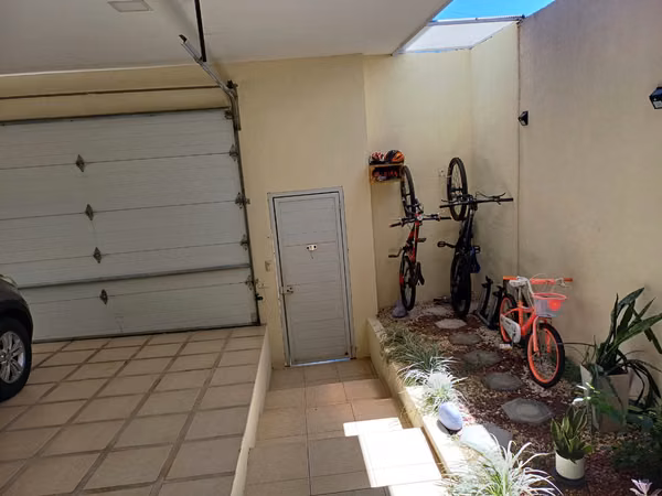 Venta de casa en Vistas de Ayarco Curridabat