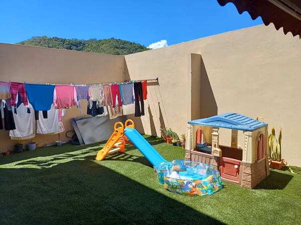 Venta de casa en Vistas de Ayarco Curridabat