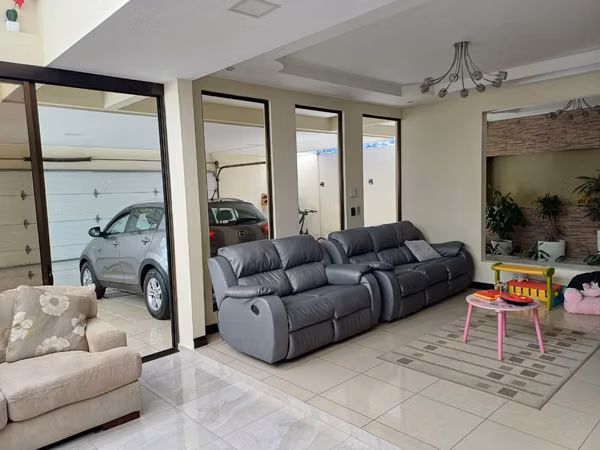 Venta de casa en Vistas de Ayarco Curridabat