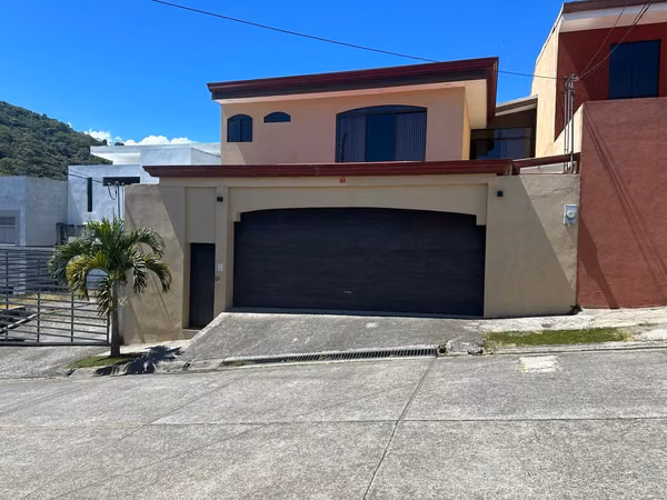Venta de casa en Vistas de Ayarco Curridabat