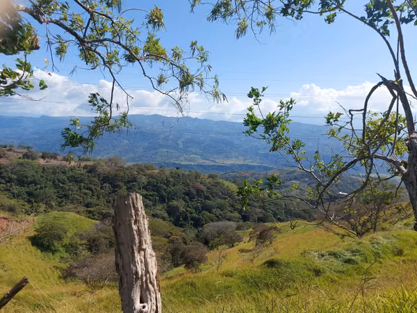 Venta de terreno residencial en Atenas, residencial Vista Atenas