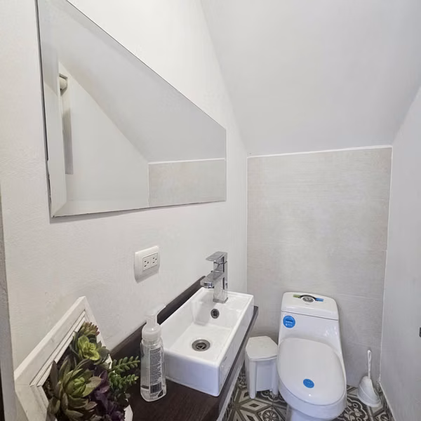 Casa en Venta Santa Ana Río Oro 5 Hab en Condominio