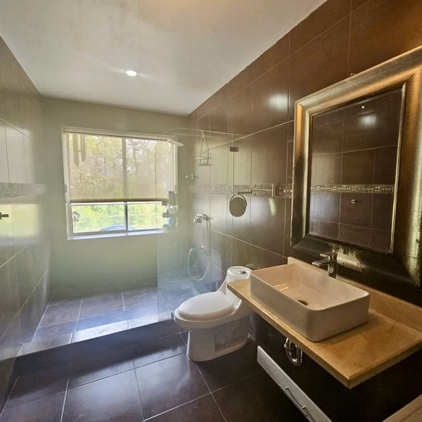 Casa en Venta Santa Ana Río Oro 5 Hab en Condominio