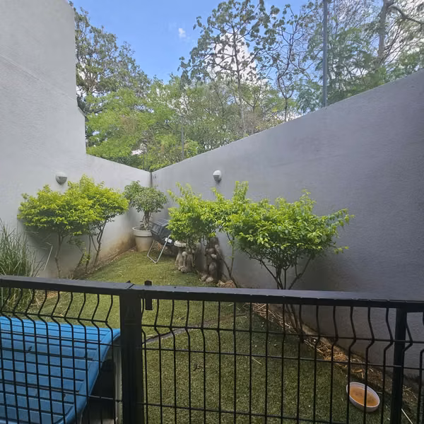 Casa en Venta Santa Ana Río Oro 5 Hab en Condominio