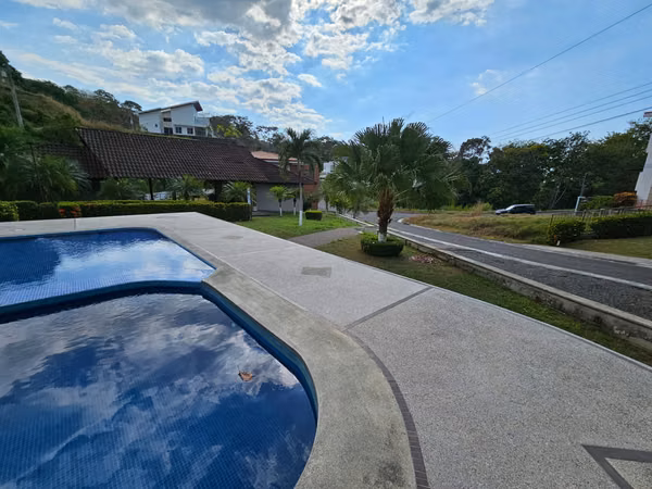 Lote de Playa condominio Villa Leona Punta Leona…a 1h de San Jose