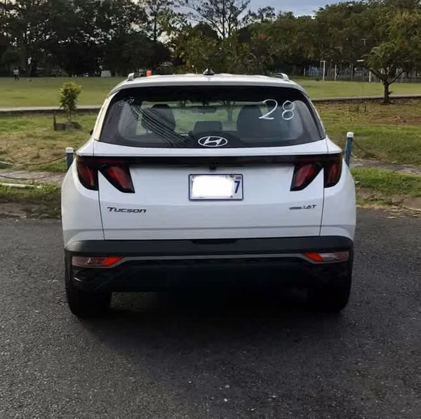 HYUNDAI TUCSON GL 2022 AUTOMÁTICO
