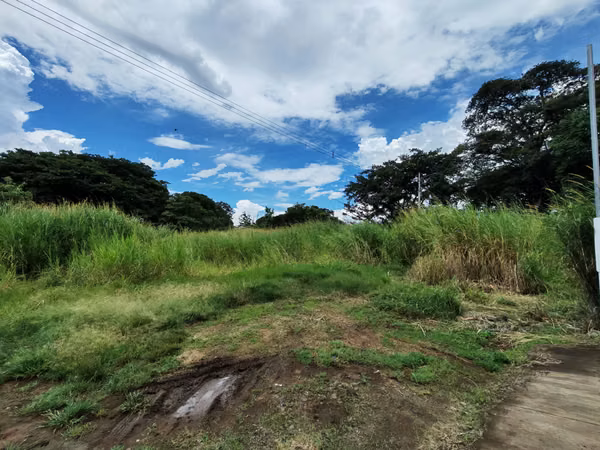 Venta de terreno  en Barreal de  Heredia