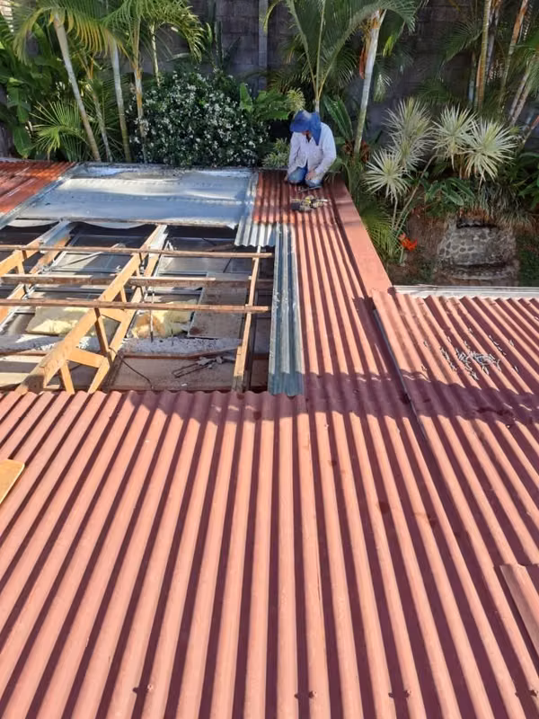 ESPECIALISTAS EN REPARACIONES.