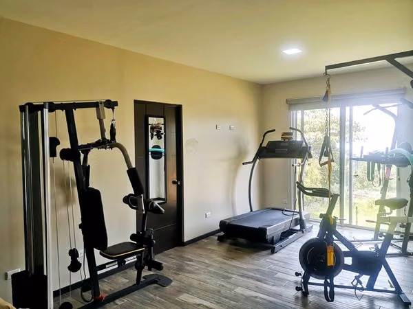 SE VENDE casa, Dulce Nombre, Tres Ríos, seguridad 24/7