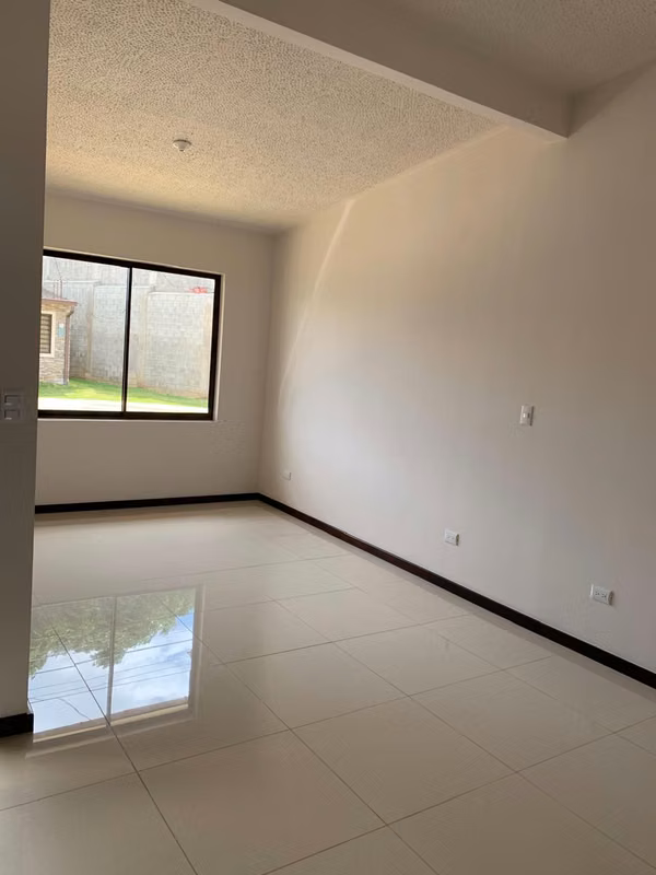 Alquiler de Casa en Condominio Heredia Metro