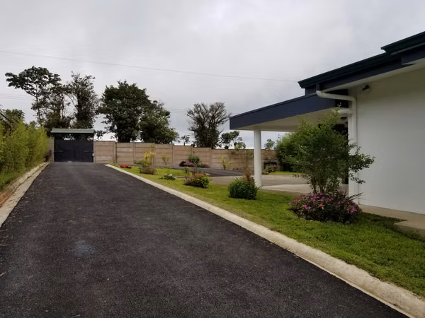 Se vende CASA DE 4 HAB., 4 BAÑOS  EN CASCAJAL