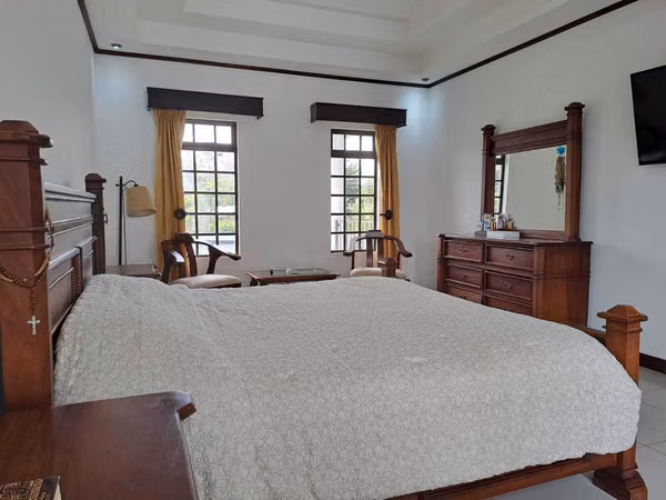Casa de lujo en Santo Domingo de Heredia con piscina