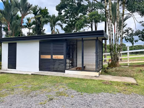 Vendo casa preciosa en Quintas del Trópico Guapiles