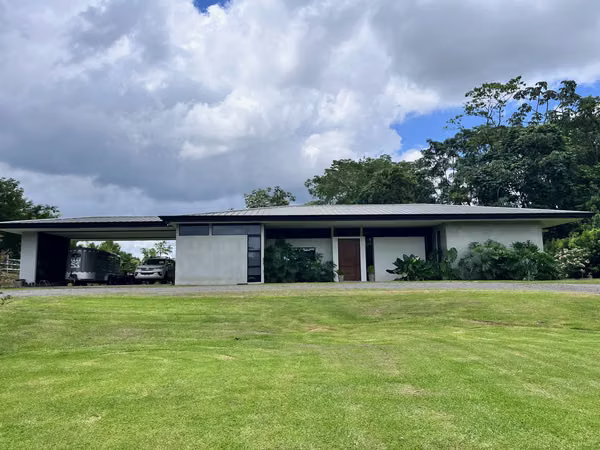 Vendo casa preciosa en Quintas del Trópico Guapiles