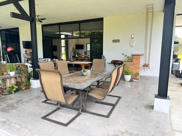 Vendo casa preciosa en Quintas del Trópico Guapiles