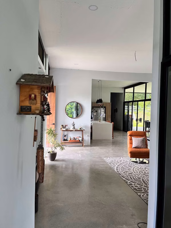 Vendo casa preciosa en Quintas del Trópico Guapiles