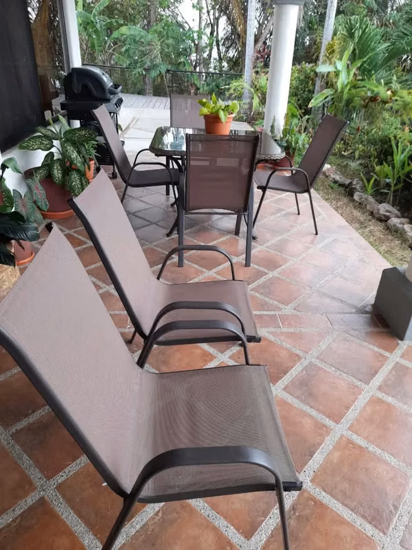Punta Leona  Se vende casa arriba de playa Blanca 3 Dor- Piscina