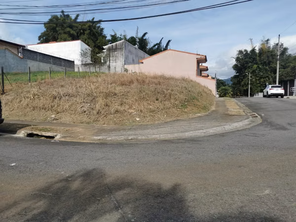 424 Lomas de Ayarco, Precioso Lote
