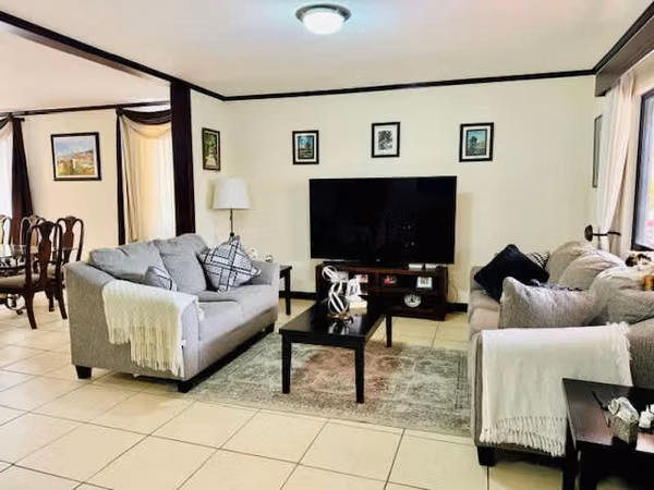 Spacious house 4 rooms in condominium