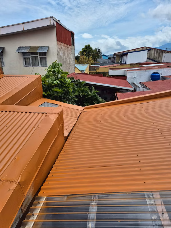 REALIZAMOS REPARACIONES, INSTALACIONES Y MANTENIMIENTO DE TECHOS. TRABAJAMOS TODO EN HOJALATERÍA, PINTURA, SOLDADURA Y MÁS.